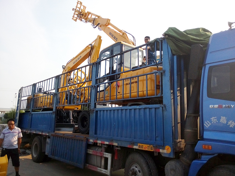 6臺沃爾華系列挖掘機出口菲律賓 6臺沃爾華系列挖掘機出口菲律賓