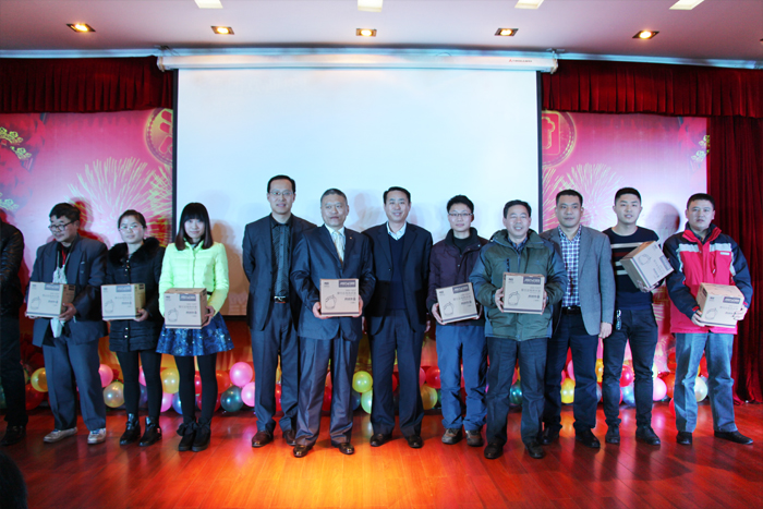 喜迎羊年共歡樂,實現跨越沃爾華 喜迎羊年共歡樂,實現跨越沃爾華