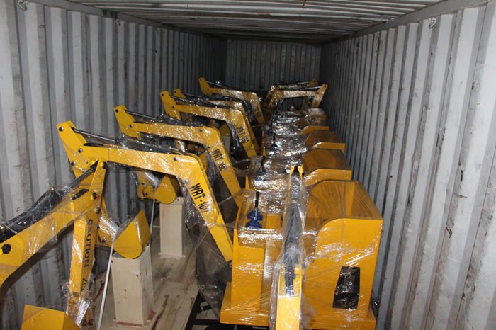 熱烈祝賀沃爾華集團(tuán)首批200臺兒童挖掘機(jī)順利出口歐洲