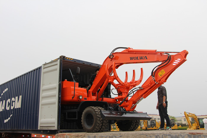 熱烈祝賀沃爾華集團4臺輪式挖掘機順利出口泰國 熱烈祝賀沃爾華集團4臺輪式挖掘機順利出口泰國