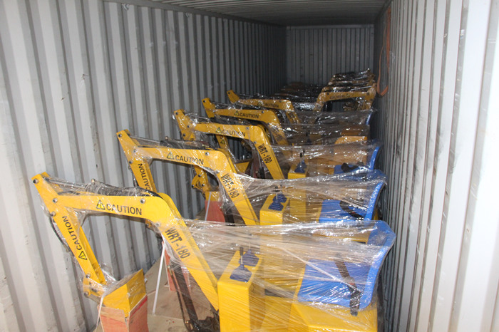 沃爾華集團(tuán)40臺兒童挖掘機(jī)批量出口新加坡