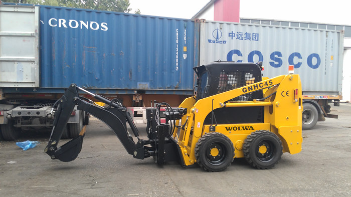 沃爾華集團(tuán)一批滑移裝載機(jī)出口南美 沃爾華集團(tuán)一批滑移裝載機(jī)出口南美