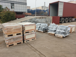 沃爾華集團一批挖掘機配件出口中亞地區