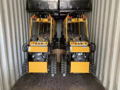 沃爾華集團2臺滑移裝載機出口非洲地區