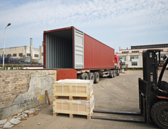 沃爾華集團一批挖掘機配件出口東盟地區